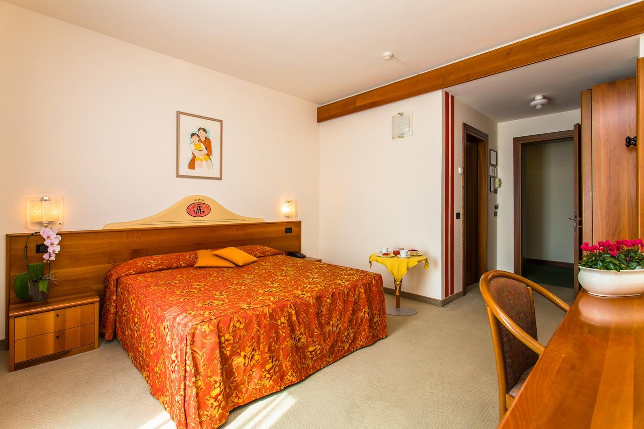 Fener Hotel Tegorzo מראה חיצוני תמונה