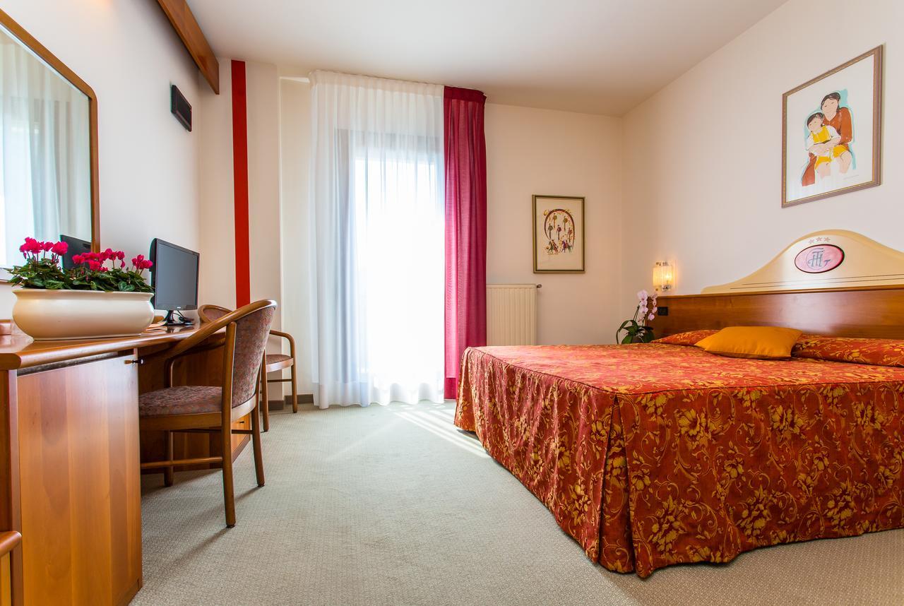 Fener Hotel Tegorzo מראה חיצוני תמונה